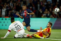 Paris Saint-Germain z pierwszym zwycięstwem, Kylian Mbappe z dwoma golami [WIDEO]