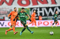 Bez bramek w derbach Dolnego Śląska. Fatalne pudło Doleżala [WIDEO]