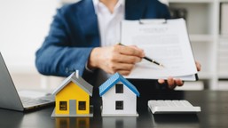 klauzule-niedozwolone-w-umowach-deweloperskich