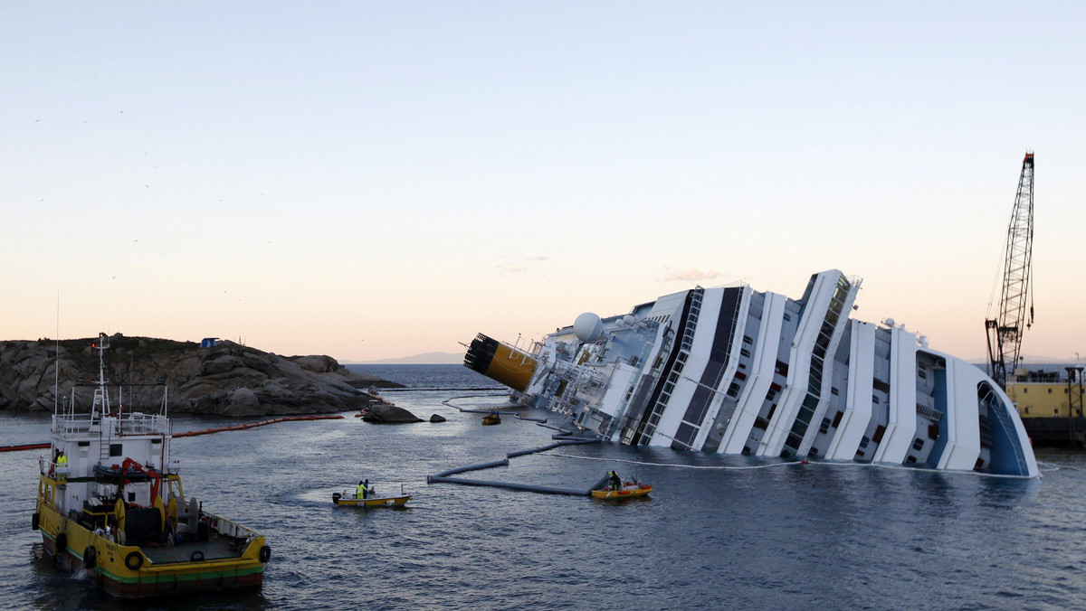 Sąd w Grosseto w Toskanii, prowadzący postępowanie w sprawie katastrofy statku Costa Concordia, wynajął miejscowy teatr, bo tylko w nim może pomieścić się ponad 4200 osób, które były na pokładzie; teraz zostaną one wezwane na tzw. postępowanie incydentalne. Jego termin wyznaczono na 3 marca.