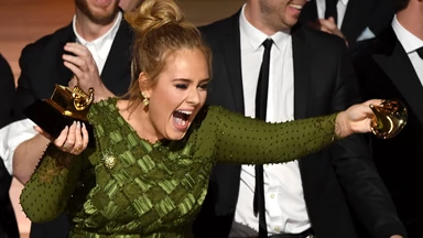 Adele oddała Beyonce połowę swojej statuetki Grammy