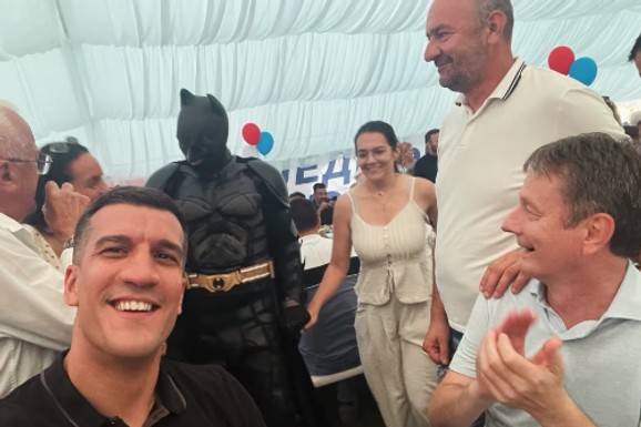 Darko Glišić i Marko Kešelj na druženju sa meštanima sela kod Uba (FOTO)