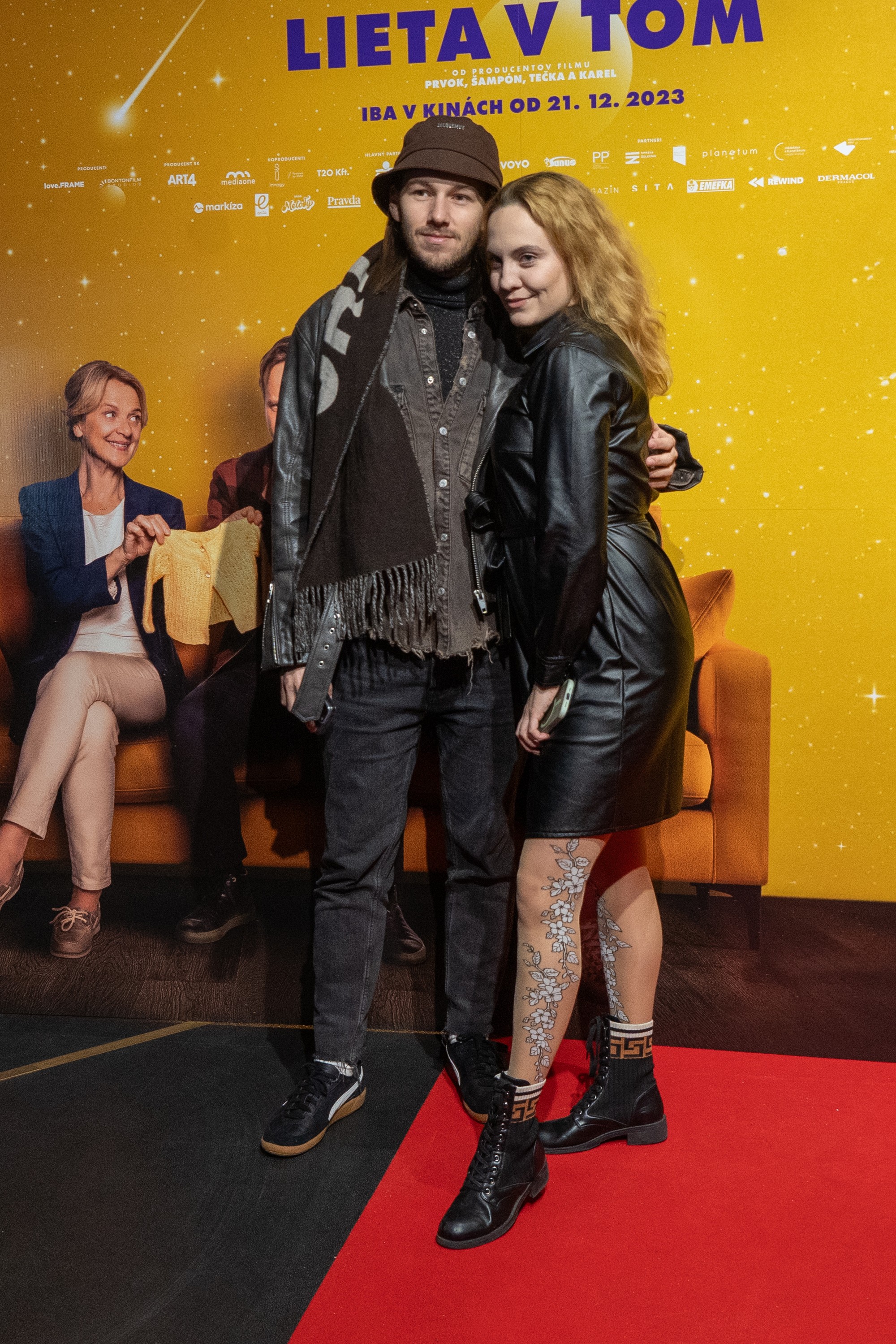 Premiéra komédie Lieta v tom. Influencer Dušan Marko a herečka Broňa Kováciková.