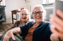 seniorzy z nowym wsparciem. rząd zapowiedział 5 priorytetów. do podzia