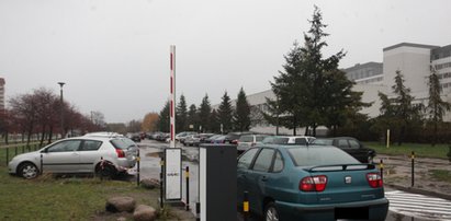 Przy szpitalu na Zaspie zapłacisz za parking