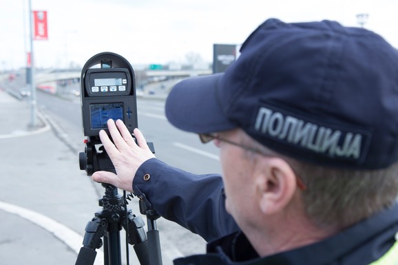 MUP IZDAO UPOZORENJE PRED USKRS! Očekuju se velike gužve, policija kreće u AKCIJU: Svi resursi su na terenu, pratiće se i najmanja greška vozača