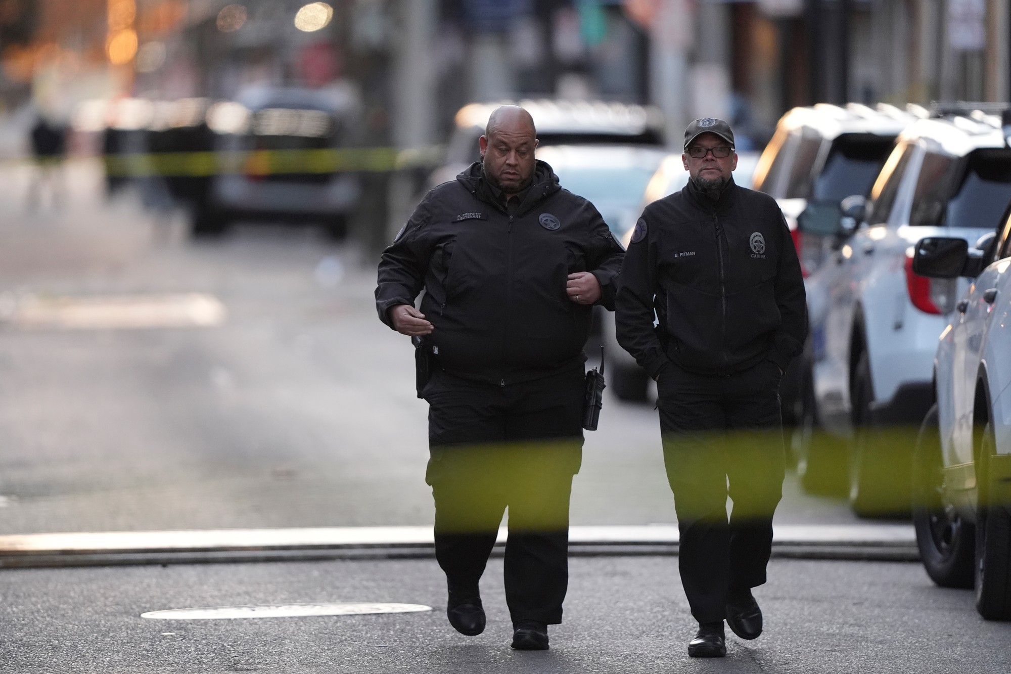 Muž vrazil autom v New Orleans do davu ľudí.