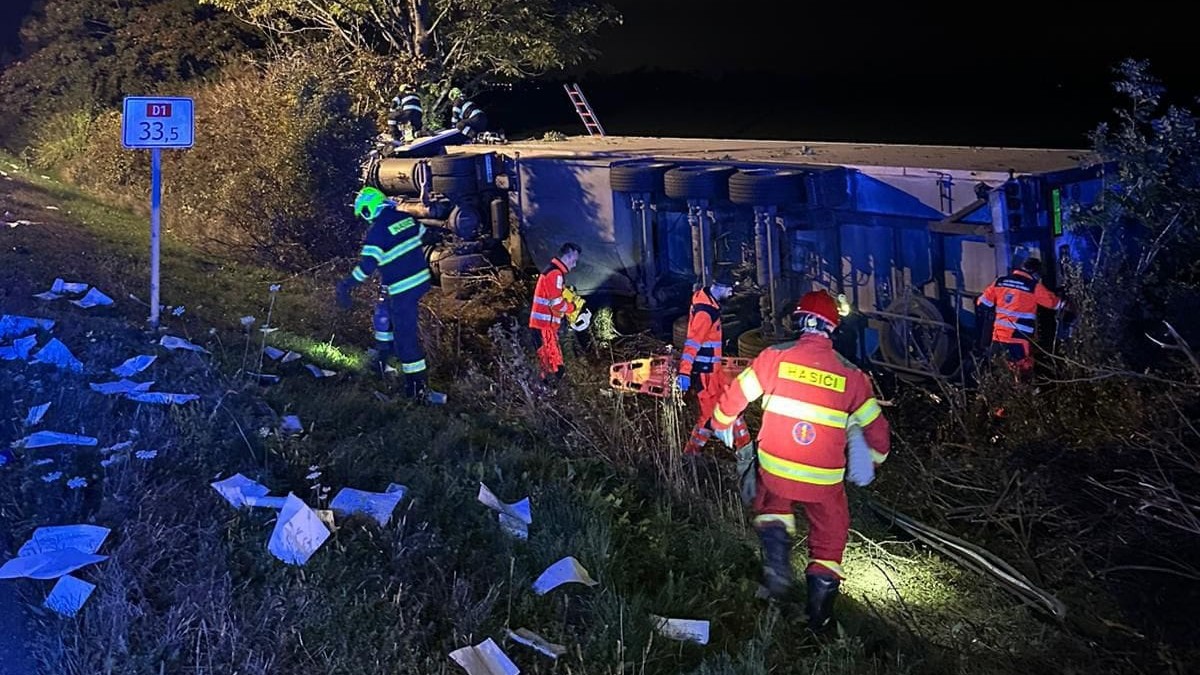 Tragická dopravná nehoda na diaľnici D1 v smere do Bratislavy.