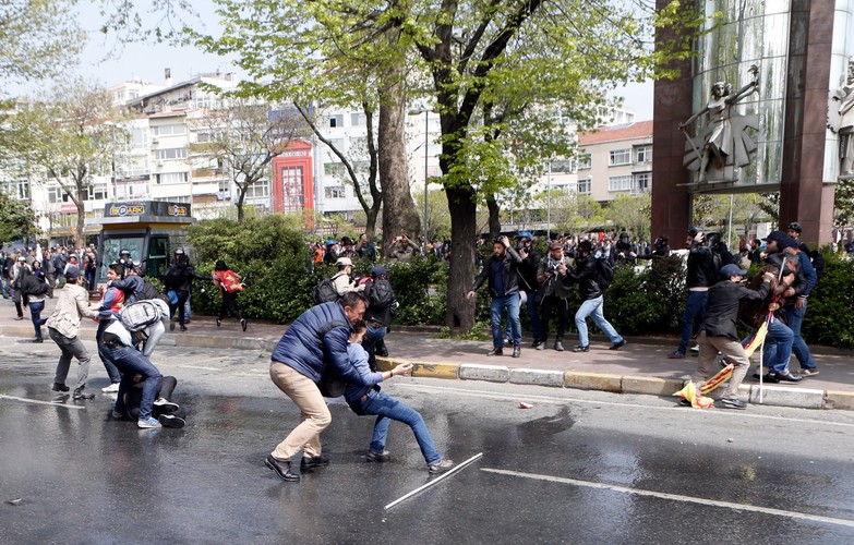 Zamieszki 1 maja w Stambule