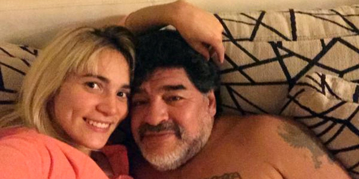 Maradona wciąż w formie. Zobacz jak tańczył ze swoja narzeczoną. WIDEO