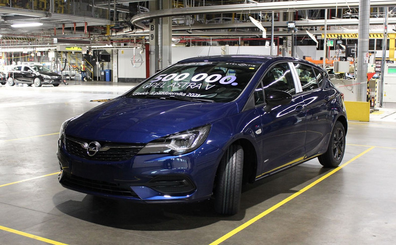 Opel Astra 500 000 piątej generacji z fabryki w Gliwicach