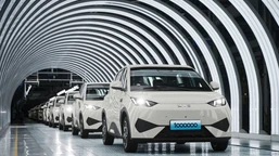 oto nowe auto za 42 700 zł. ma 156 km i już trzęsie rynkiem