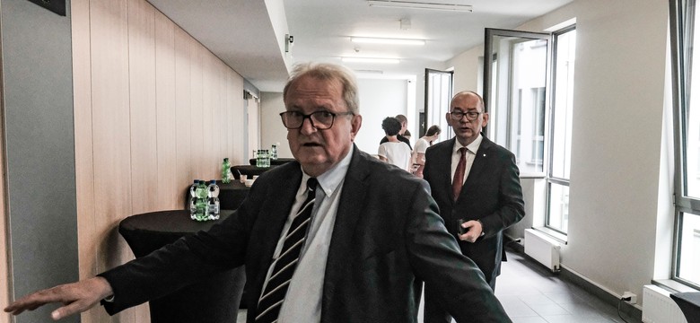 KRS ujmuje się za sędzią Radzikiem. "Posiedzenie kolegium sądu - bezprawne"