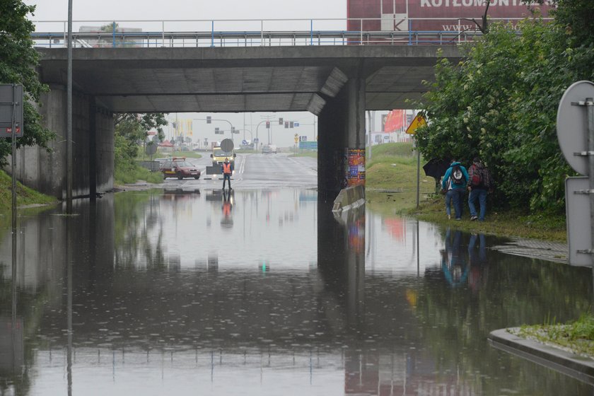 Zalany wiadukt na Bielanach Wrocławskich