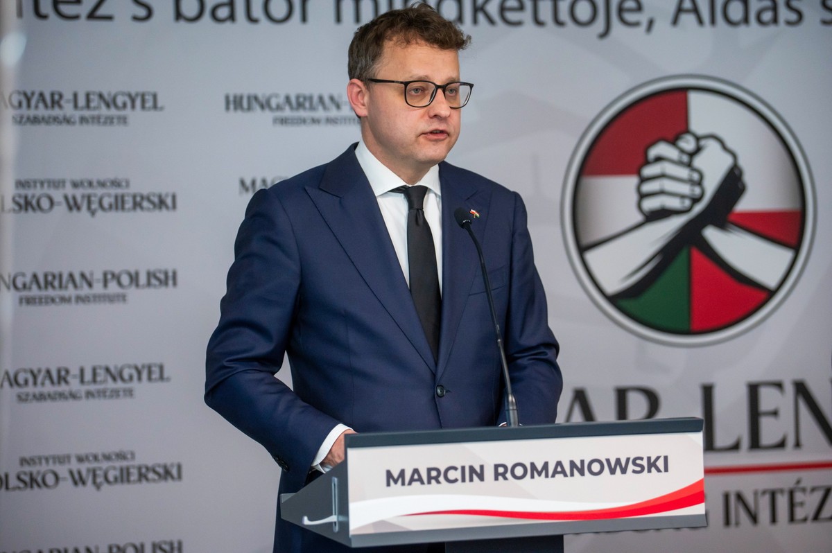 Marcin Romanowski z misją specjalną na Węgrzech. Powstanie rząd na uchodźstwie?