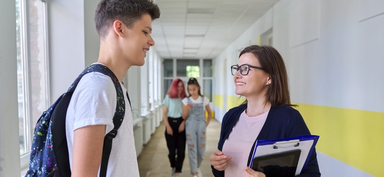 Będą dodatkowe wynagrodzenia dla nauczycieli. Ministerstwo zarezerwowało kwotę