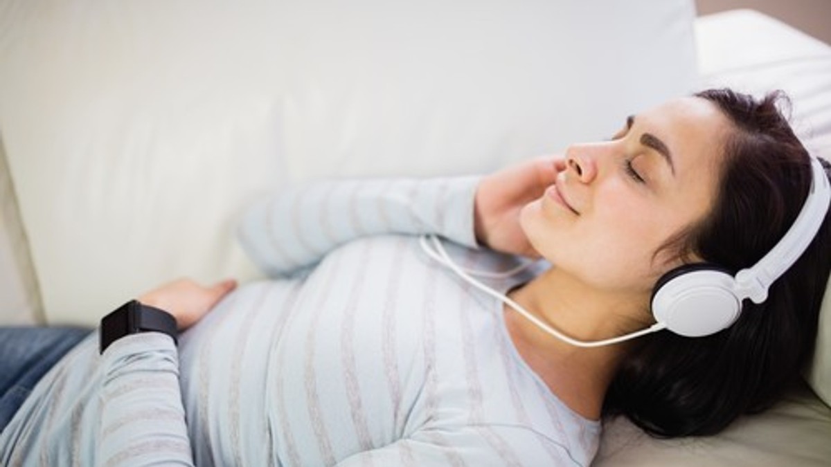 Zašto nas muzika iz tinejdžerskih dana pogađa više nego bilo koja nova pesma i decenijama kasnije: Naučnici objasnili - nije u pitanju nostalgija