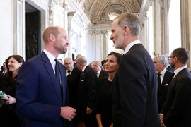 Zbog ove slike Vilijama u Vatikanu svi bruje sa se ON I KEJT RAZVODE! "Samo što nisu saopštili da je kraj. GOTOVO JE", već ga zovu RAZVEDENI MUŠKARAC, a ovo im posebno bode oči