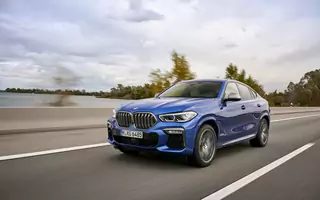 BMW X6 M50i - ten SUV uwielbia prowokować