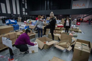 Koniec miesiąca miodowego. Czy mamy jeszcze siłę pomagać uchodźcom z Ukrainy?