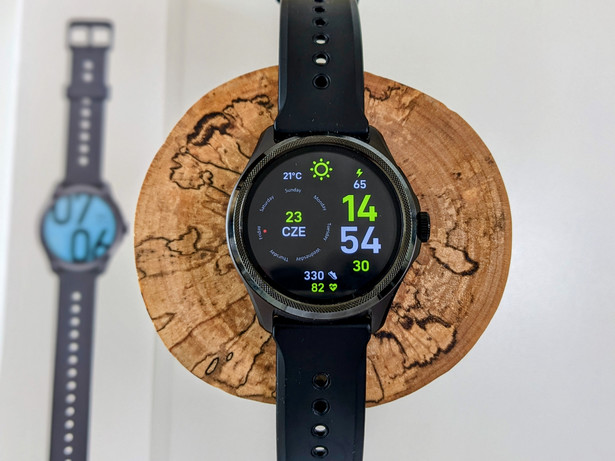 TicWatch Pro 5. Smartwatch z WearOS może długo działać [TESTUJEMY]