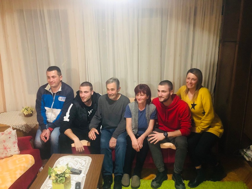 Mirjana Vujović sa porodicom