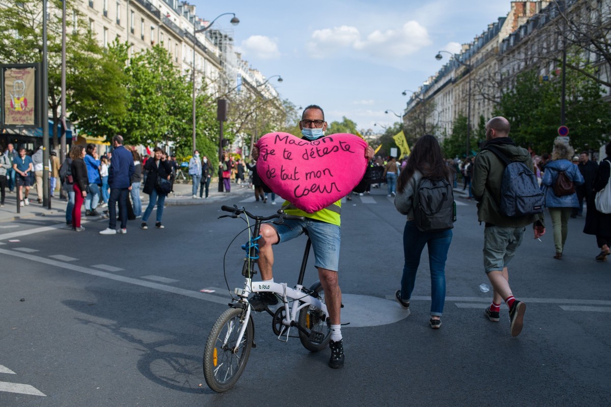 Protestujący w Paryżu