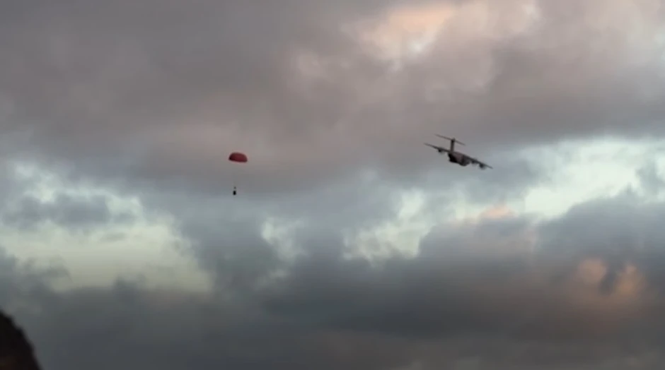 Vojni lekari iskaču padobranima na ostrvo Tristan da Kunja