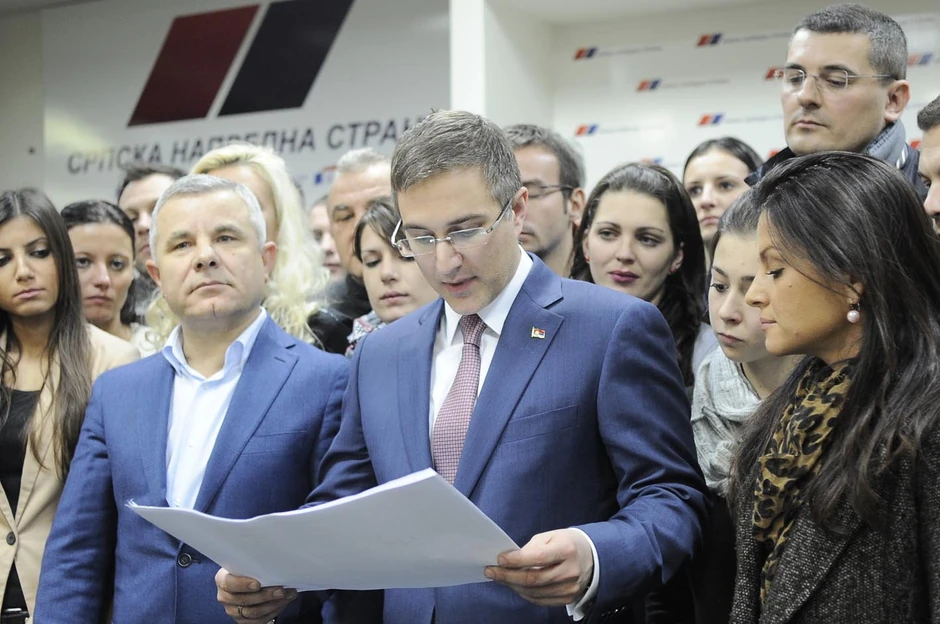 Nebojša Stefanović i Milosav Miličković saopštavaju rezultate SNS-a