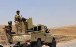 Kurdyjscy peszmergowie w odwrocie. Wycofali się na pozycje zajmowane w 2014 r.