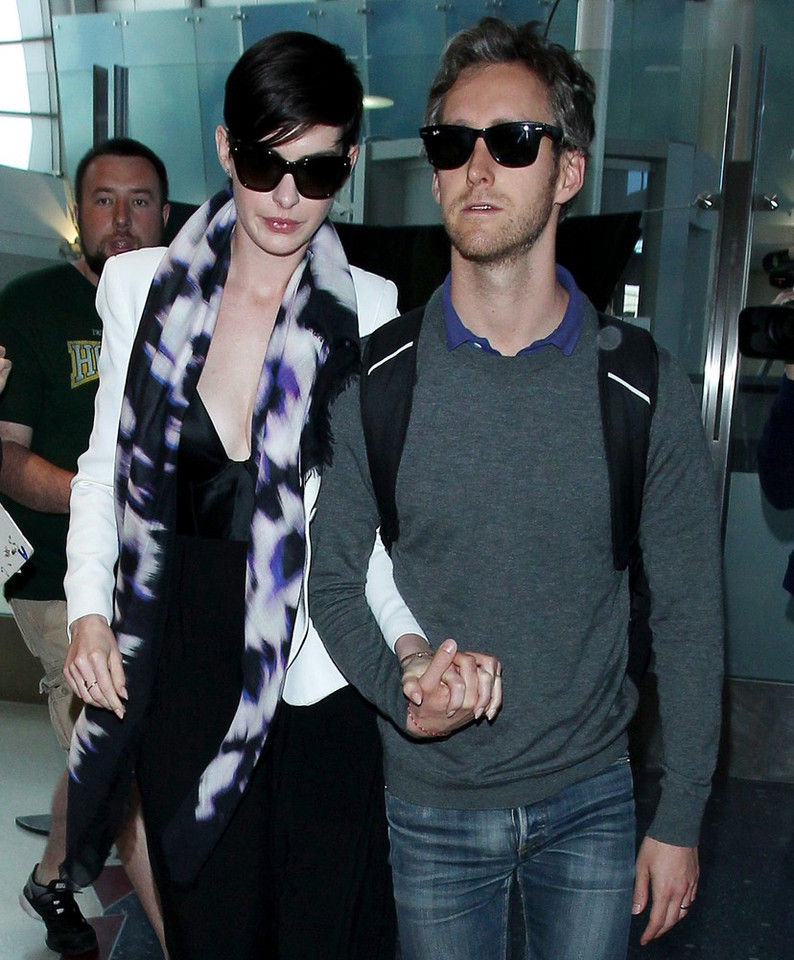 Anne Hathaway i Adam Shulman