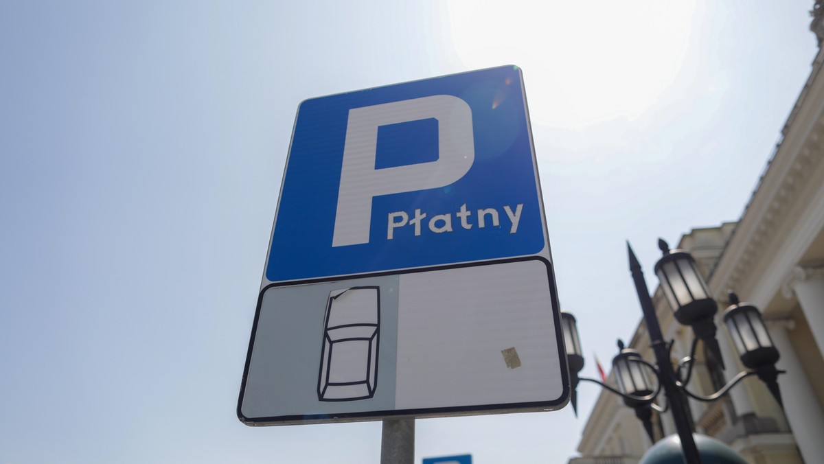 Tysiące złotych kary za parking. Kontrowersje w Warszawie