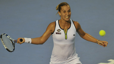 WTA w Katowicach: Dominika Cibulkova wróciła z dalekiej podróży w meczu turnieju