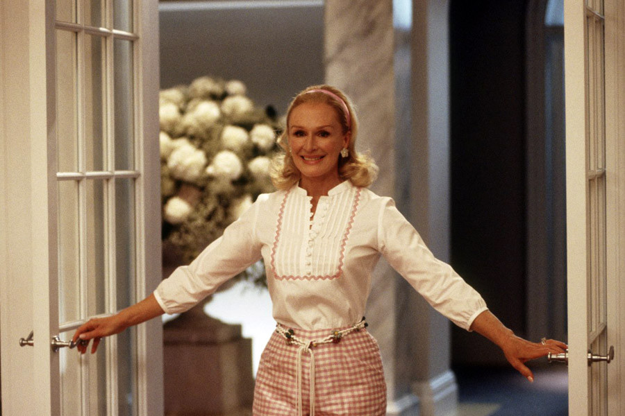 Glenn Close jako Claire Wellington w filmie "Żony ze Stepford" (2004)