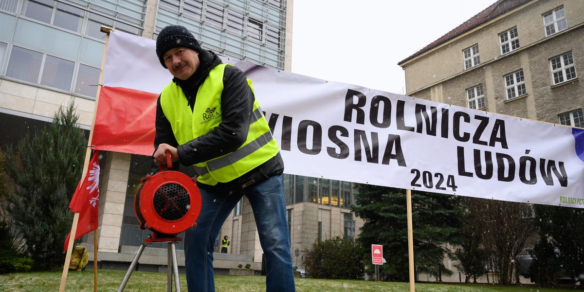 Rolnicy protestują w całym kraju.