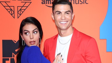 Georgina Rodriguez pozowała w bikini. Ukochana Cristiano Ronaldo pokazała ciążowy brzuch