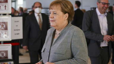 Niemcy coraz bardziej ufają Merkel