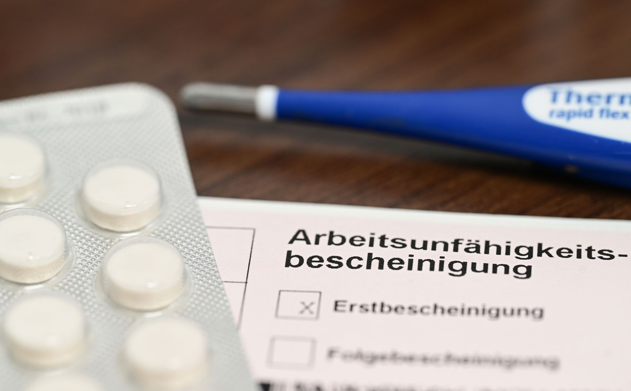 19,5 Krankheitstage bleiben Rekord - DAK schlägt Teilkrankschreibung vor