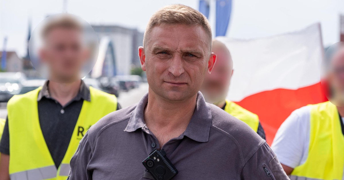 Kolejne problemy Bąkiewicza. Prokuratura uzupełniła zarzuty