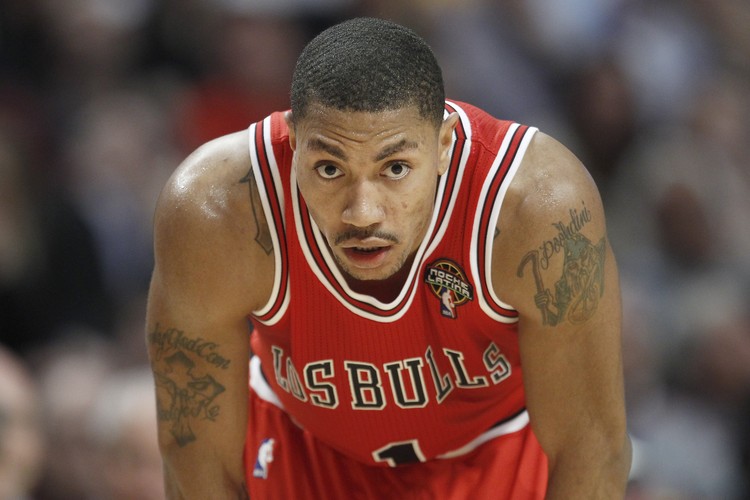 <b>3. Derrick Rose</b><br>
W tym roku zarobił: 32,4 mln dol.<br>
Na boisku: 16,4 mln dol.<br>
Poza boiskiem: 16 mln dol.<br>