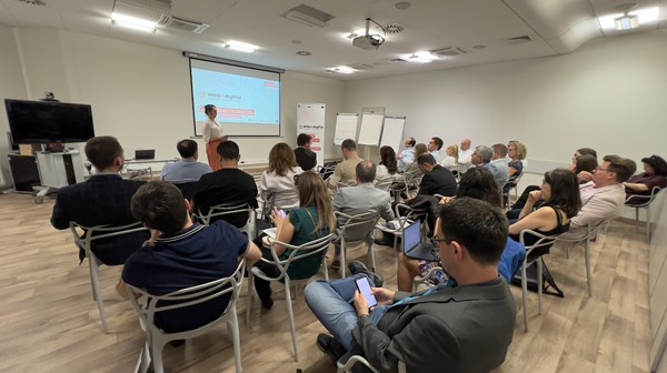 Największą popularnością cieszą się obecnie szkolenia z zakresu sztucznej inteligencji i cyberbezpieczeństwa. Coraz więcej firm chce wiedzieć, jak chronić dane i wykorzystywać AI w codziennej pracy.