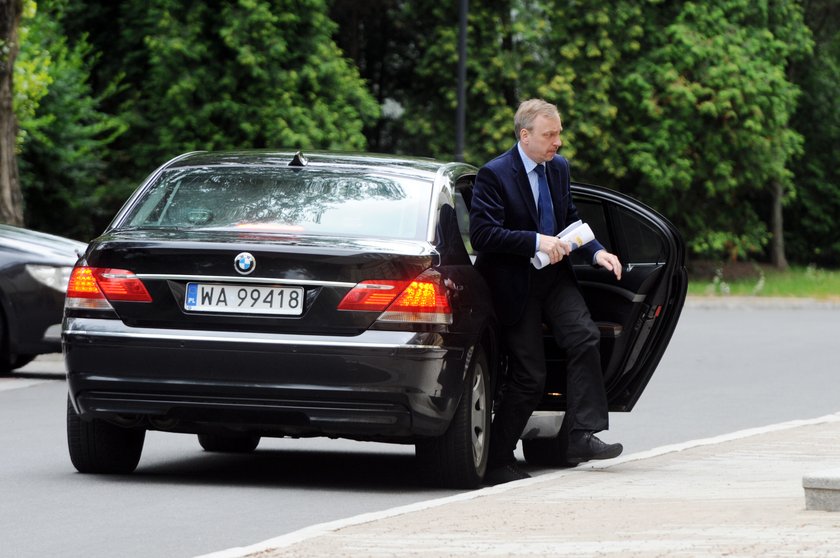 Rząd kupuje kolejne samochody