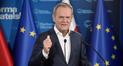 Donald Tusk atakuje prezesa PiS: "Szczuje na migrantów, a chce ich wpuścić setki tysięcy"