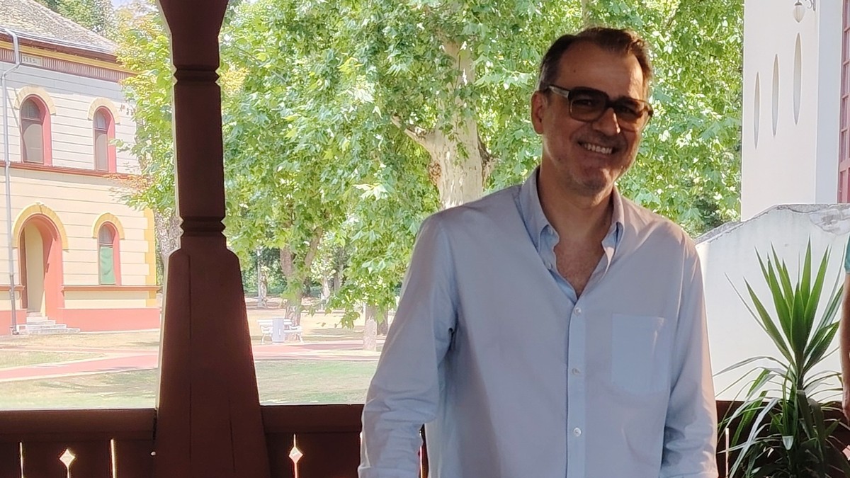 Kornel Mundruco