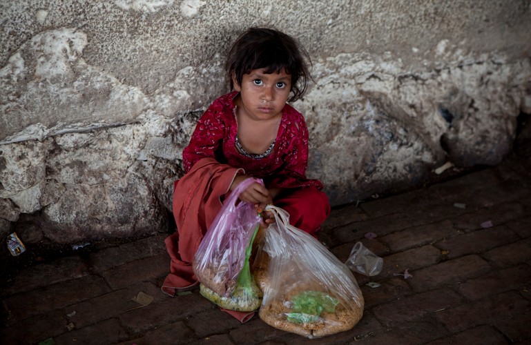 Życie w slumsach Islamabadu