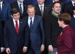 Mija rok od objęcia przez Tuska stanowiska szefa RE: "Musi się jeszcze dużo nauczyć"