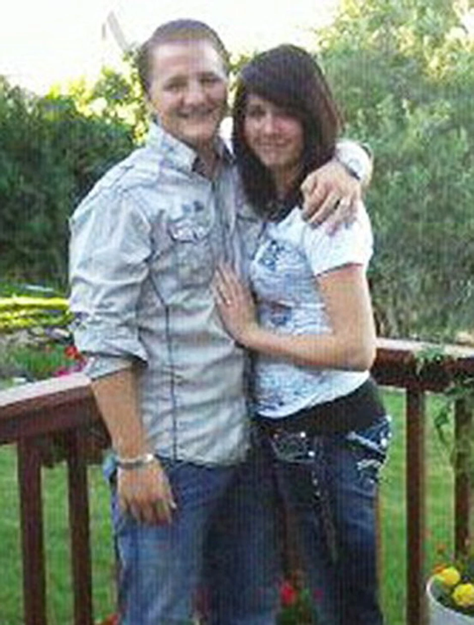 Dženesa je i sama udata i ima sina