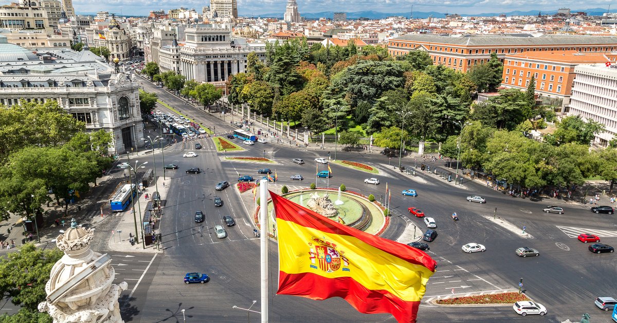 Hiszpania. Większość regionów luzuje restrykcje mimo nasilenia się