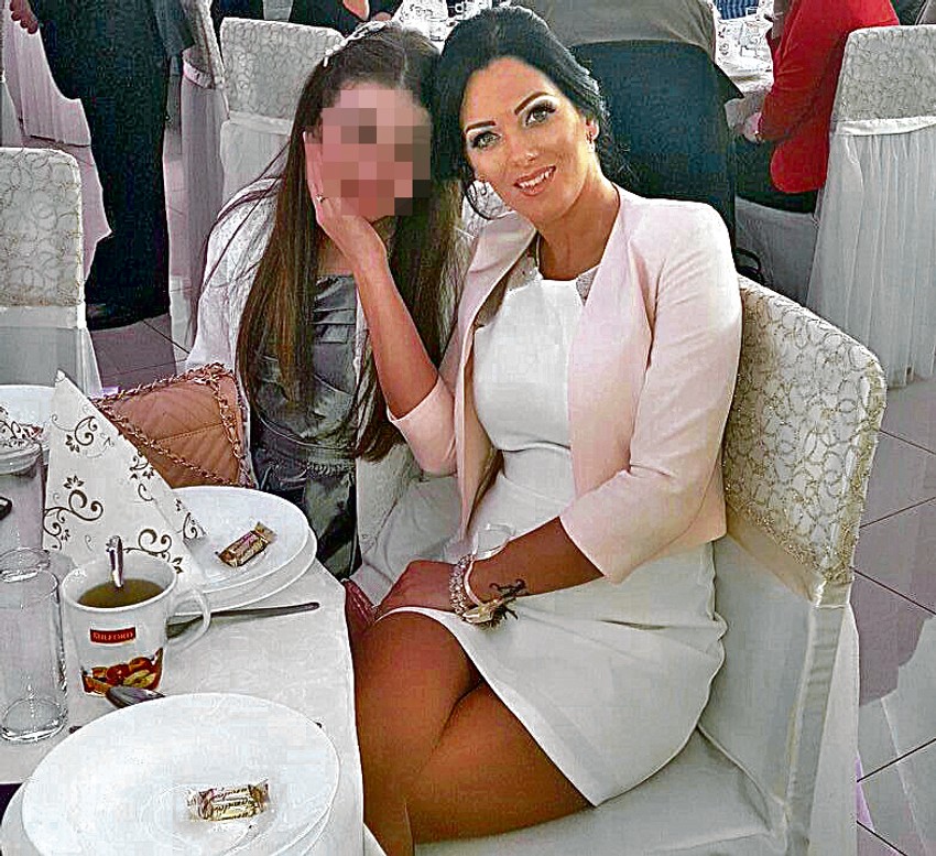 Biljana Mijatović sa ćerkom koja je svedočila njenom ubistvu 