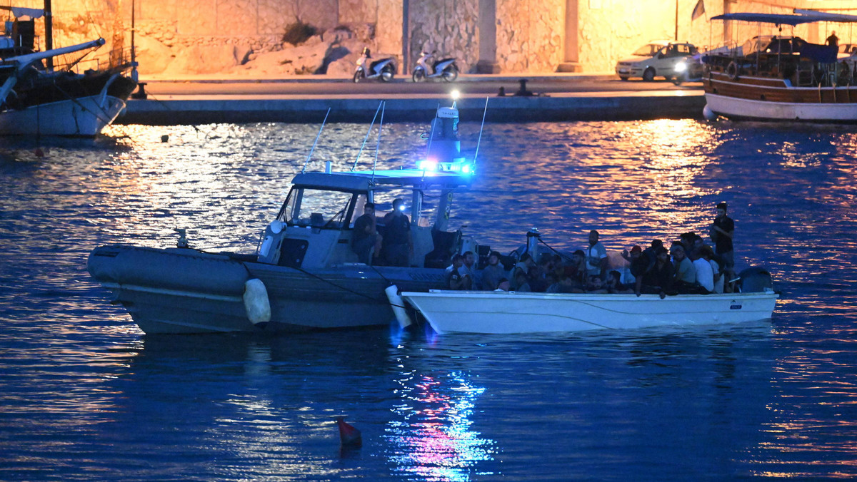 Chwila oddechu dla włoskiej Lampedusy. Siły natury powstrzymały żeglugę